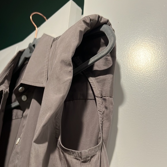 Babaton Aritzia - Padded shoulder cotton button up - 2xs - Picture 2 of 3